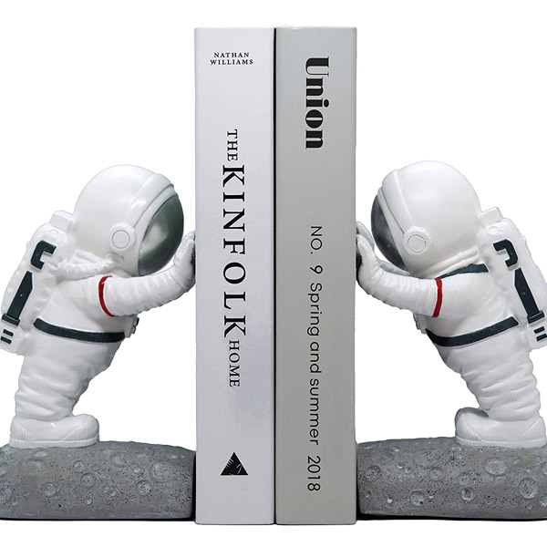 A must-have for space enthusiasts - Astronaut Bookends